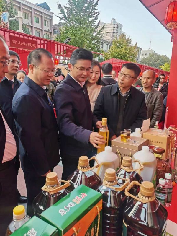 ng电子游戏,油茶种植出产加工销售,植物油种植出产加工销售